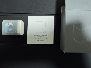 是充电器还是摆件-酷态科 GaN氮化镓闪充块30W 探索版