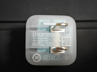 是充电器还是摆件-酷态科 GaN氮化镓闪充块30W 探索版