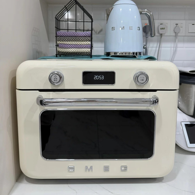 SMEG 蒸烤箱：厨房新宠，品质之选