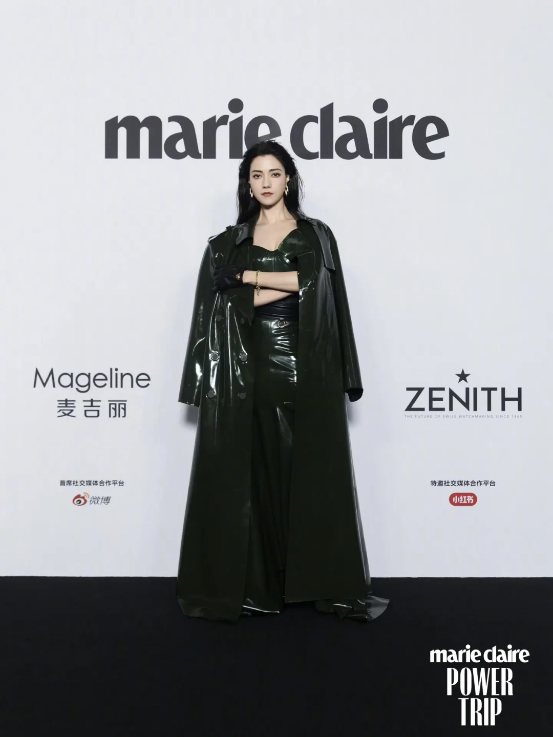 娜然惊艳亮相嘉人红毯，“海带精”造型震撼全场