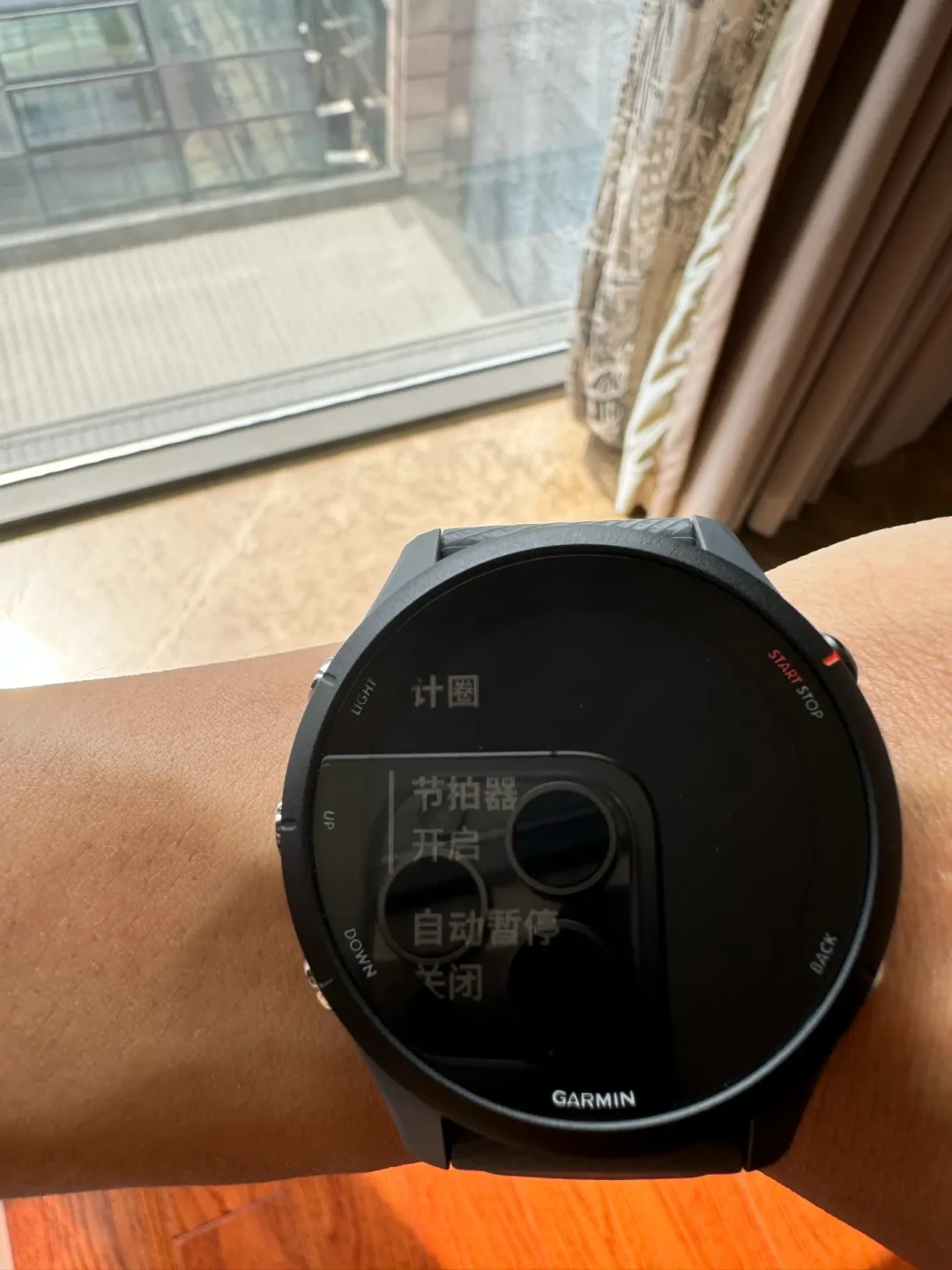 佳明Forerunner 255全面解析：跑步铁三爱好者的高性价比选择