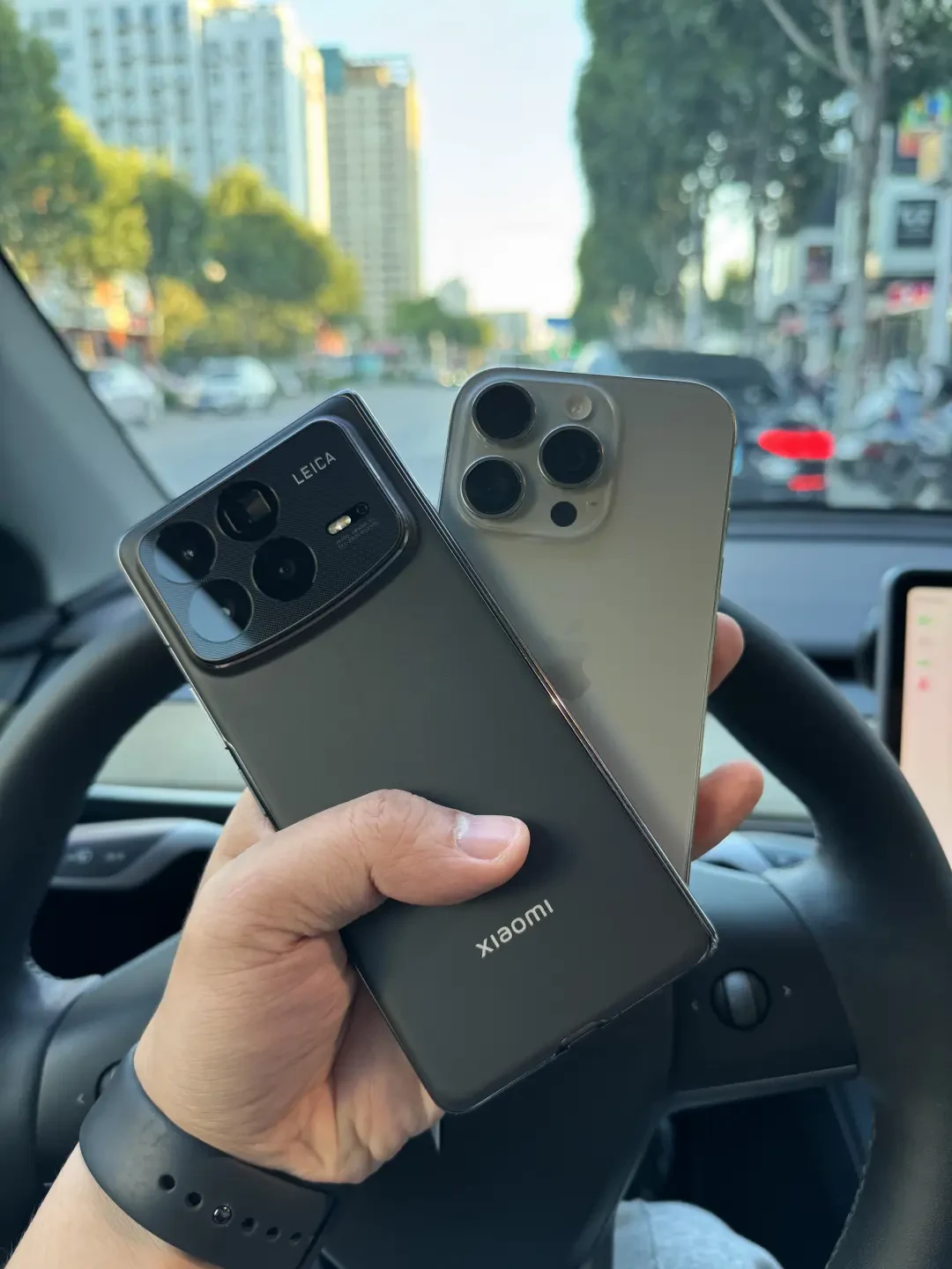 双机流极致体验:iPhone 16 Pro与小米MIX Fold 4完美搭配解析