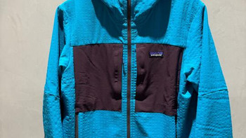 Patagonia R2 TechFace抓绒外套的多功能性及穿搭指南