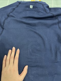 迪卡侬滑雪速干衣，效果还可以