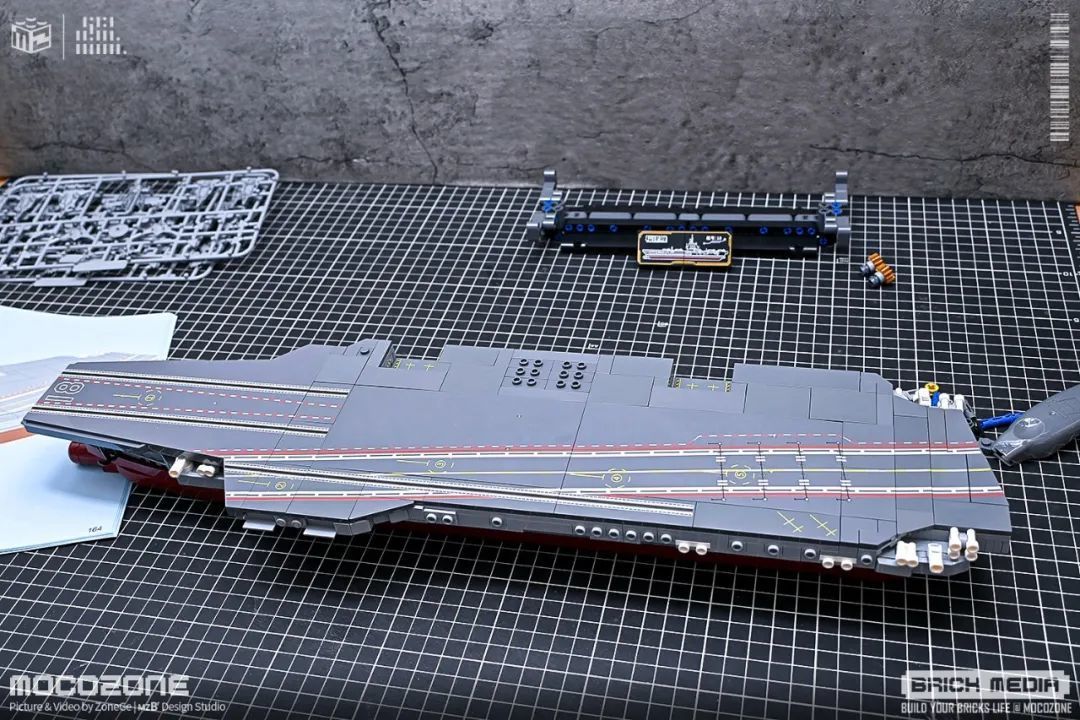 大国重器-福建舰,独家正版授权1:669比例设计很赞!