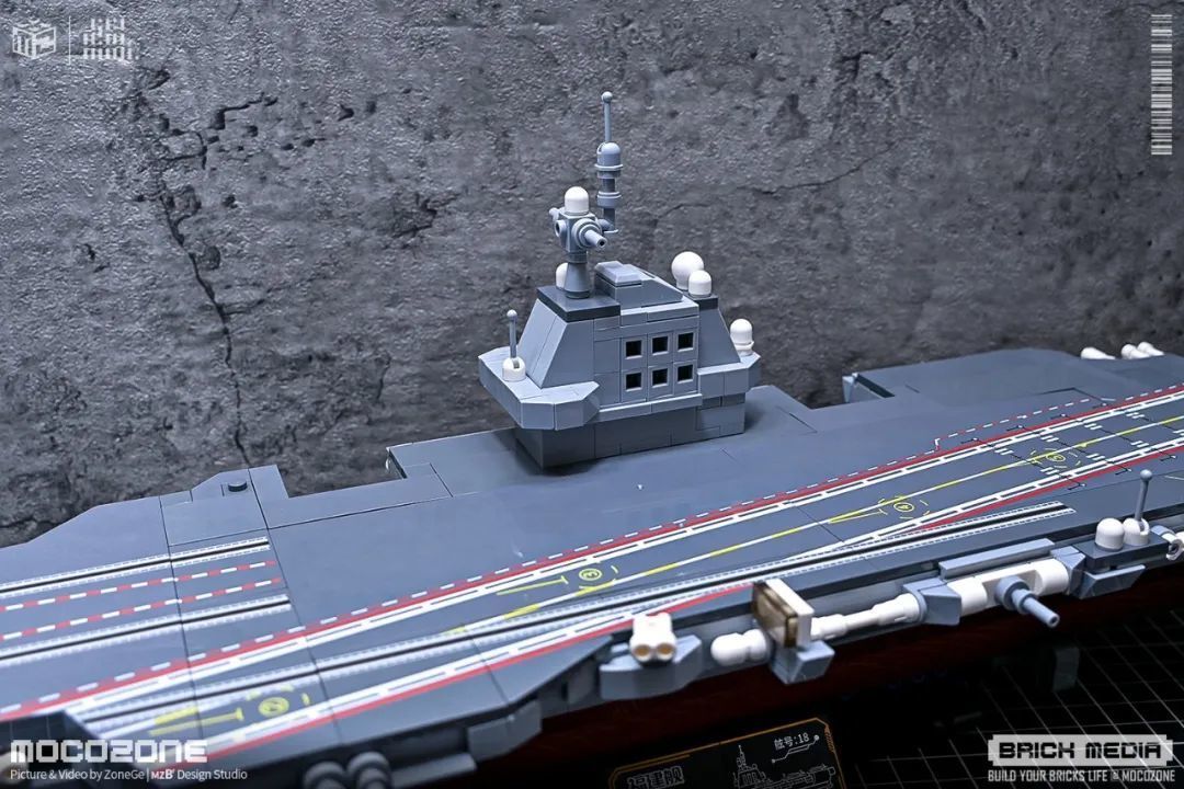 大国重器-福建舰,独家正版授权1:669比例设计很赞!