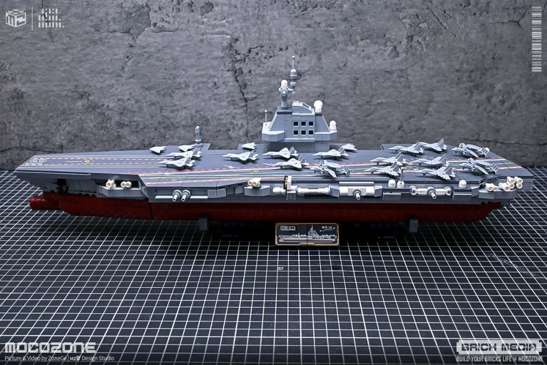 大国重器-福建舰,独家正版授权1:669比例设计很赞!