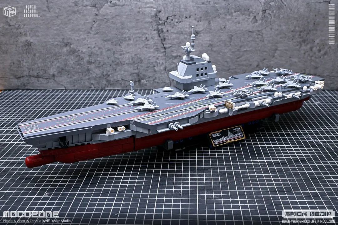 大国重器-福建舰,独家正版授权1:669比例设计很赞!