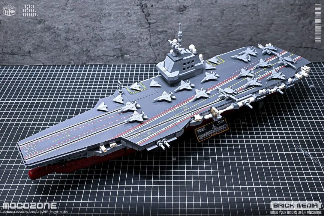 大国重器-福建舰,独家正版授权1:669比例设计很赞!