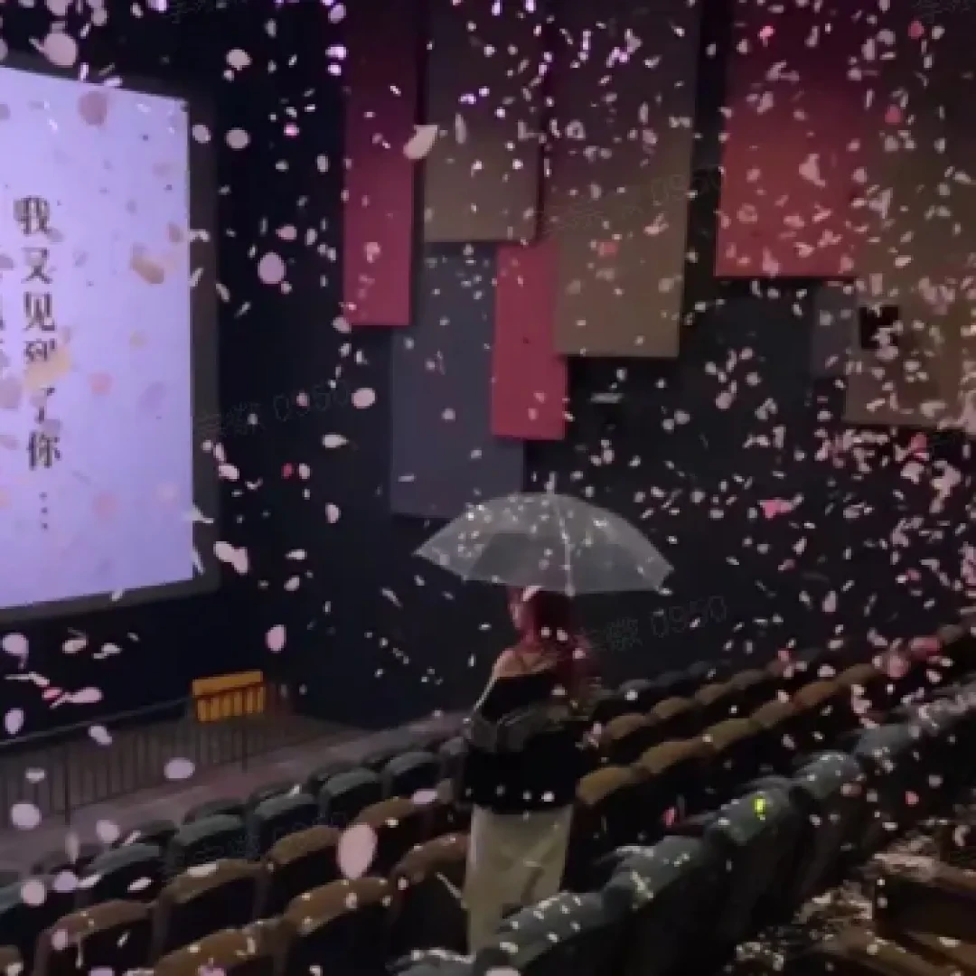 柯南M7首映礼浪漫樱花雨 引爆观影热潮