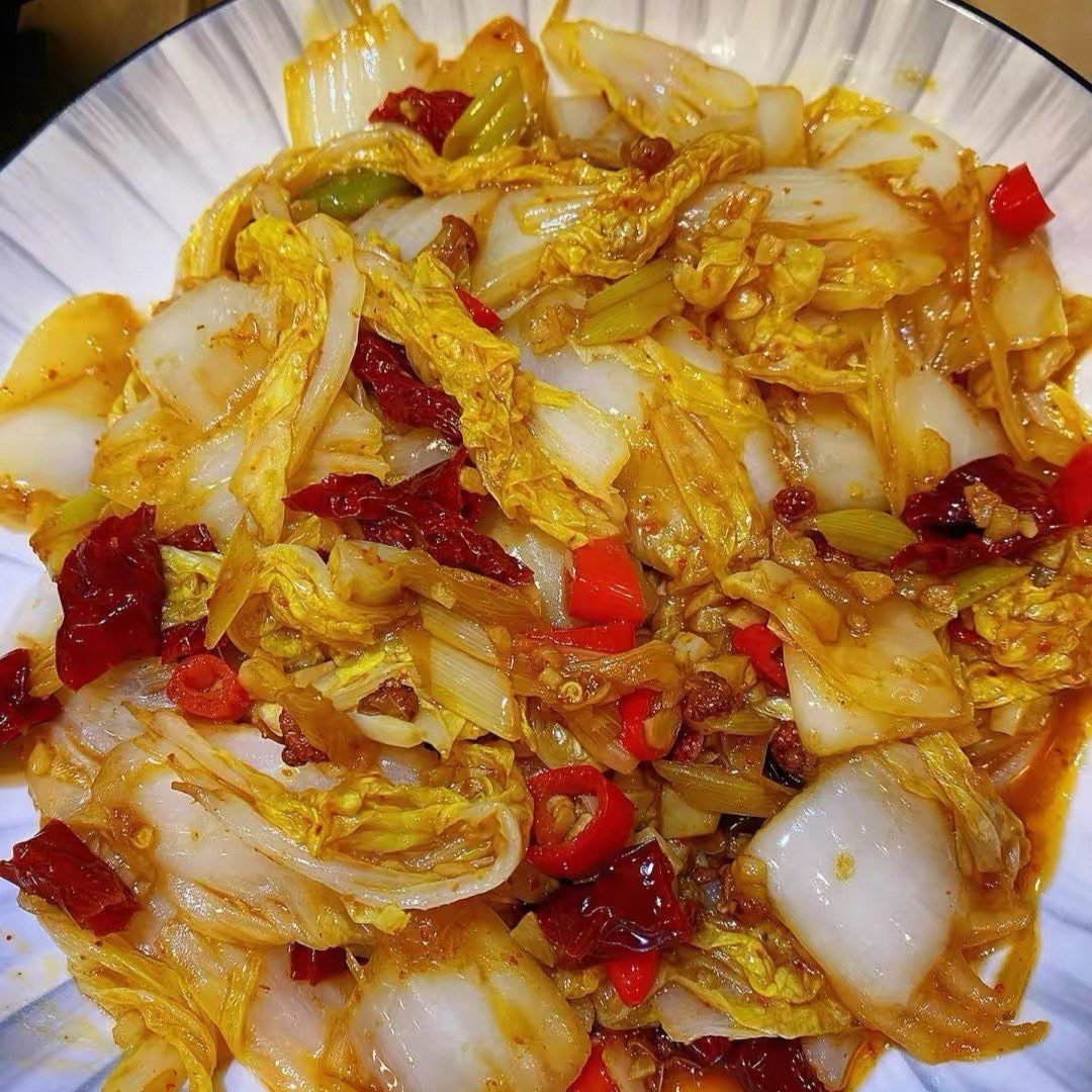 开胃爽口的"酸辣白菜"