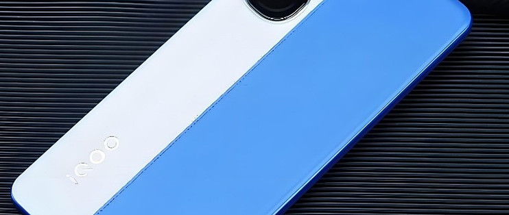从2999元跌至2039元，骁龙8Gen3+电竞芯片+8T LTPO屏，双主摄加持