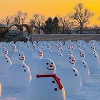 西安兵马俑与哈尔滨雪人俑：南北文化碰撞的独特魅力