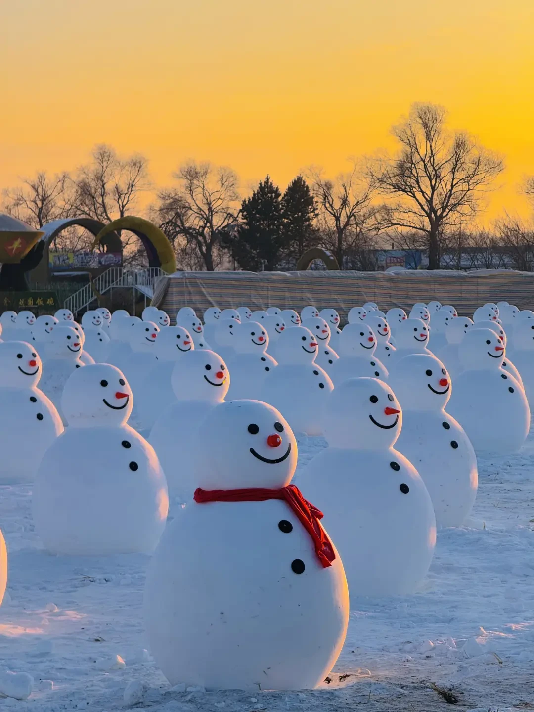 西安兵马俑与哈尔滨雪人俑:南北文化碰撞的独特魅力