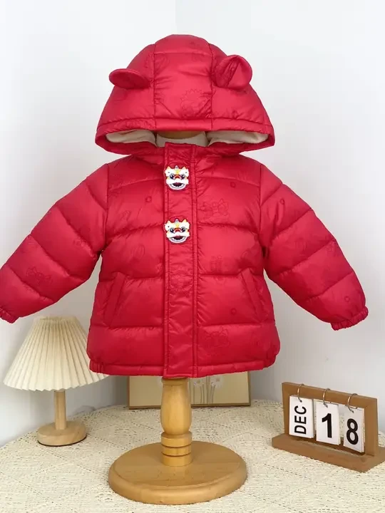 年味儿一下就来啦~宝宝过年就穿这一件吧！ #宝宝年服 #新年穿搭 #高品质童装 #戴维贝拉 #儿童羽绒服