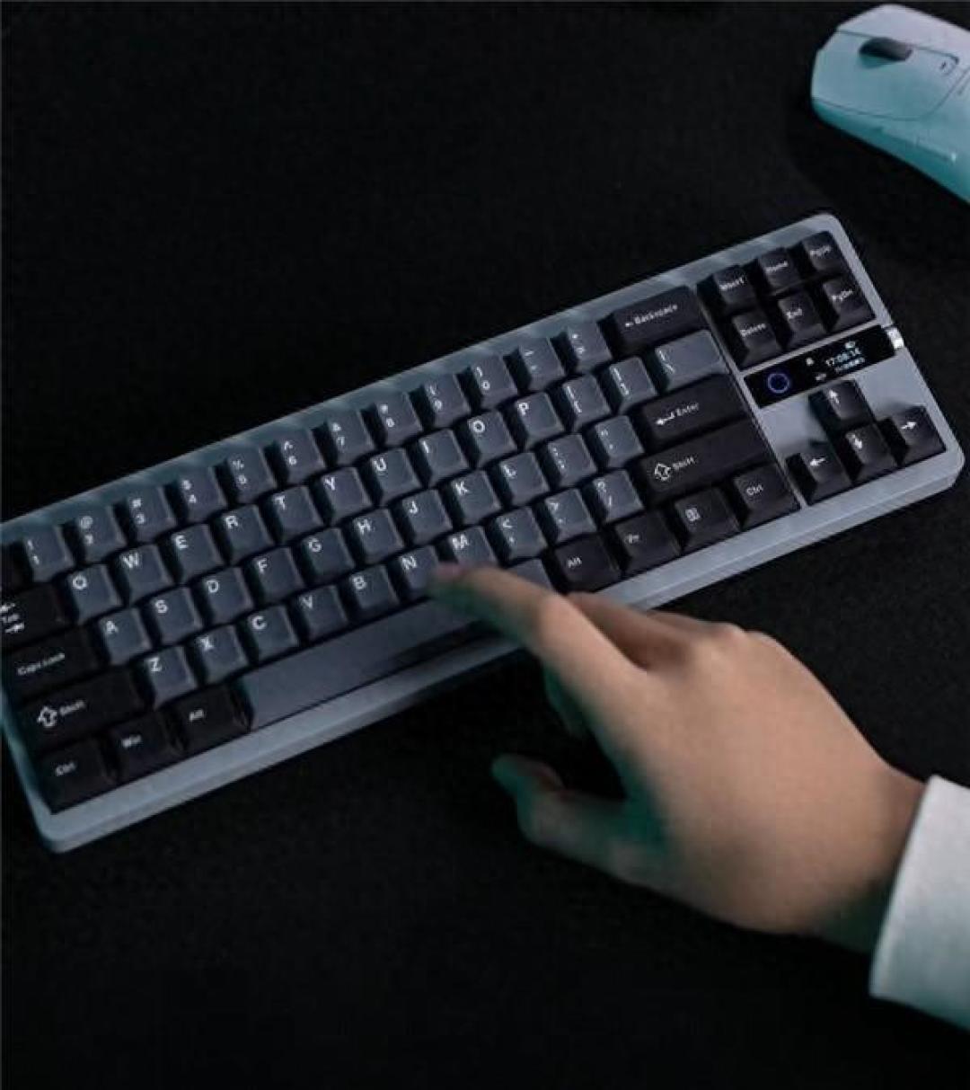 战斗力爆棚！小米MK71 Pro机械键盘评测：创新布局与顶尖性能的完美结合