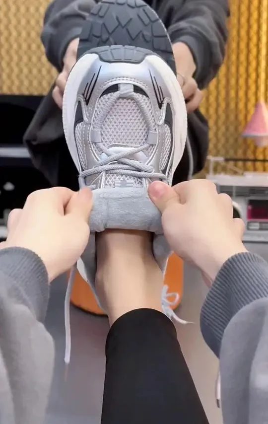 HUANQIU/环球加绒老爹鞋女款2024爆款百搭网红款潮流学生运动鞋#潮款穿搭 #运动休闲