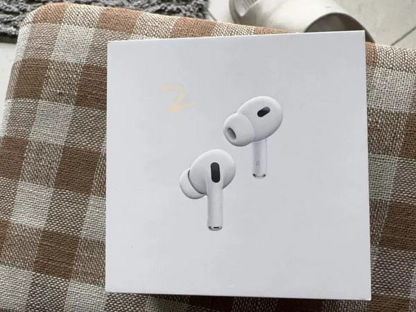 AirPods Pro 2：苹果生态的完美伴侣