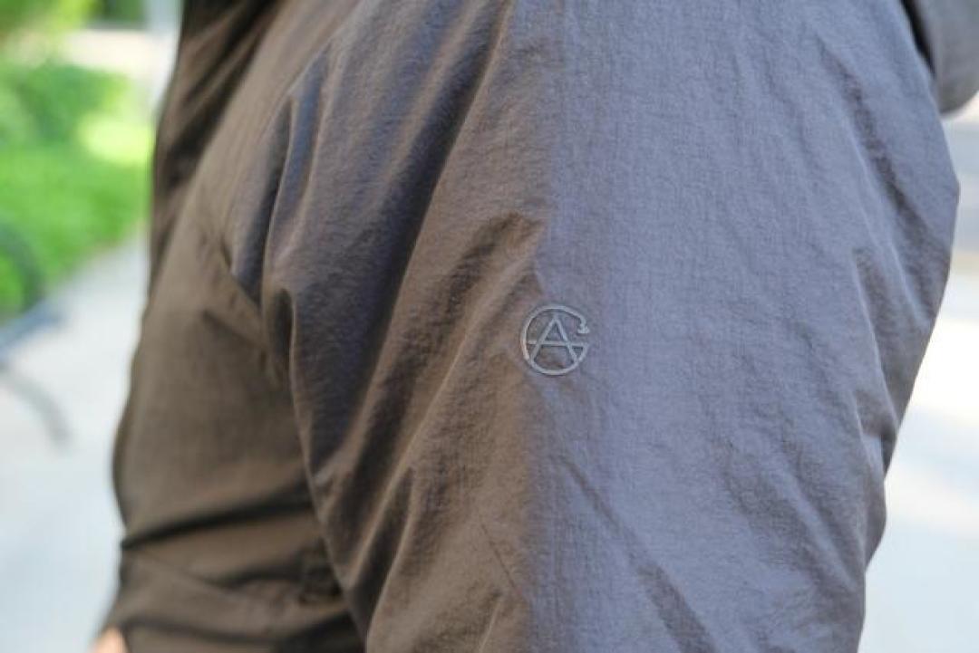 不同品牌金标P棉棉服解析——保暖性能与细节