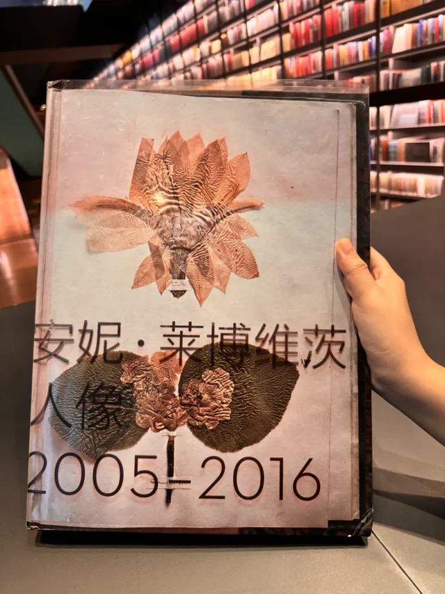 喜欢摄影朋友有福了，教科书级人像摄影书