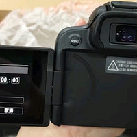 佳能EOS R10：轻量小型APS-C画幅微单相机的佼佼者