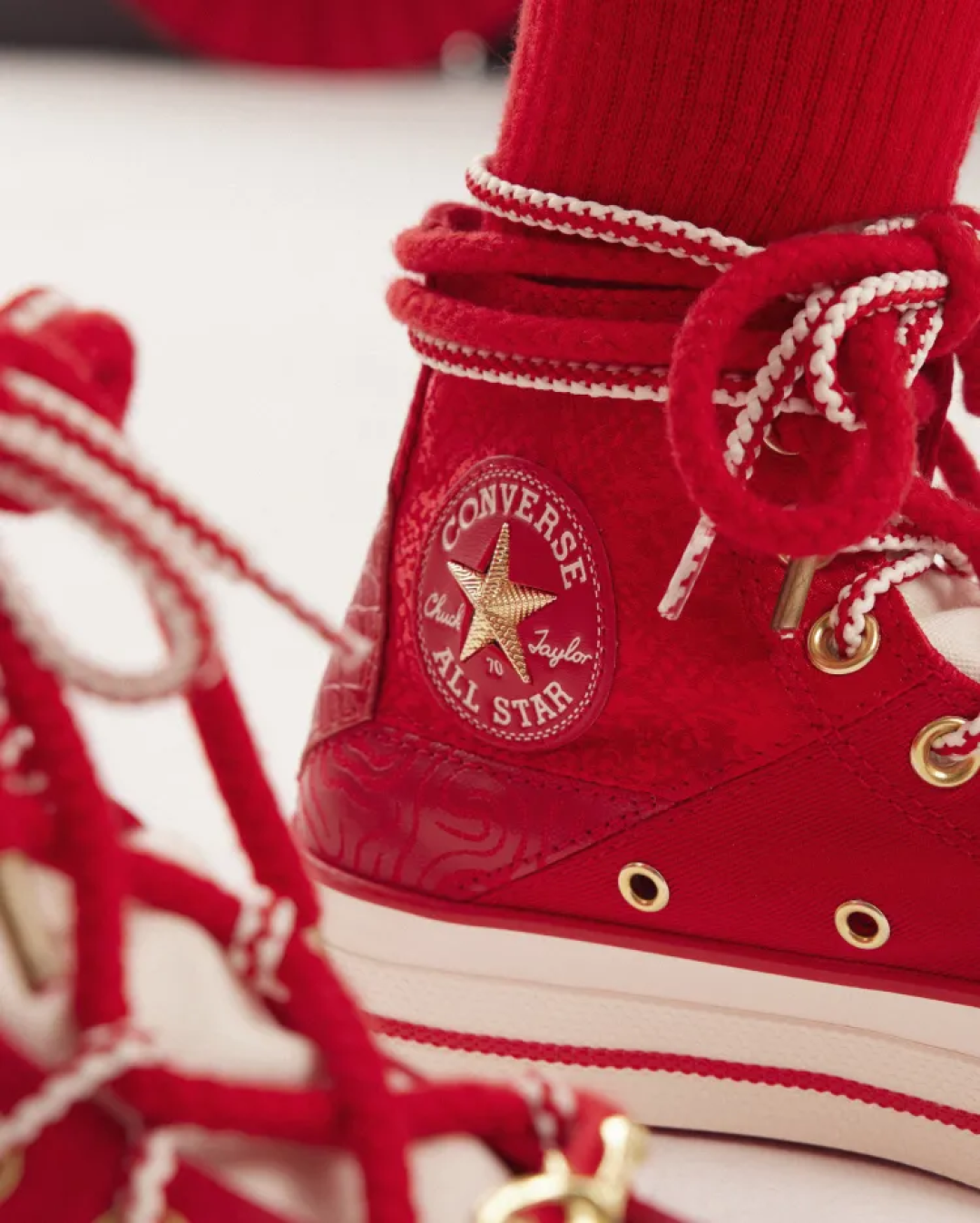 CONVERSE 新款凭年味出圈,携手王源解锁时尚年轻化~