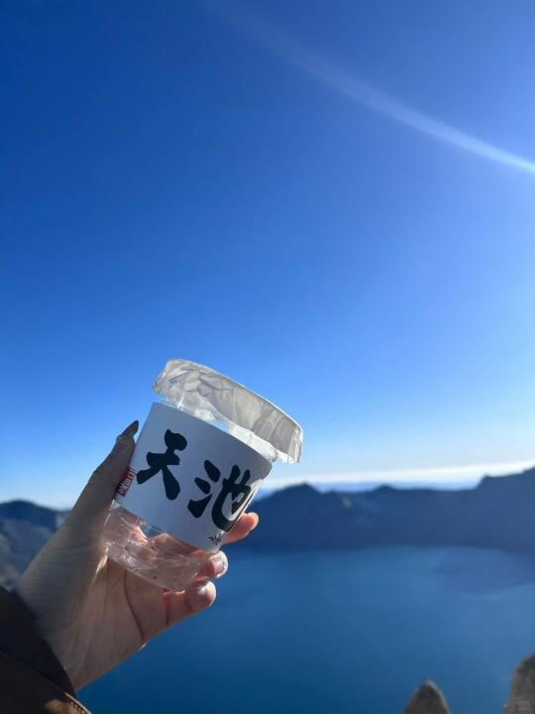 提前探访长白山云顶天宫：揭秘《盗墓笔记》圣地与冰雪天堂