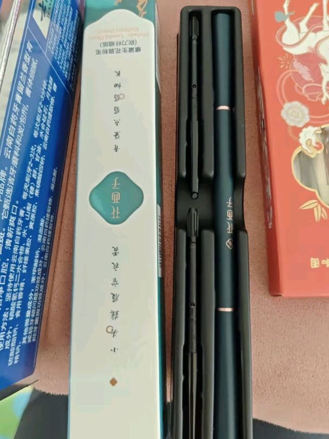 2025购物愿望清单：花西子首乌眉粉笔，打造完美眉形✨