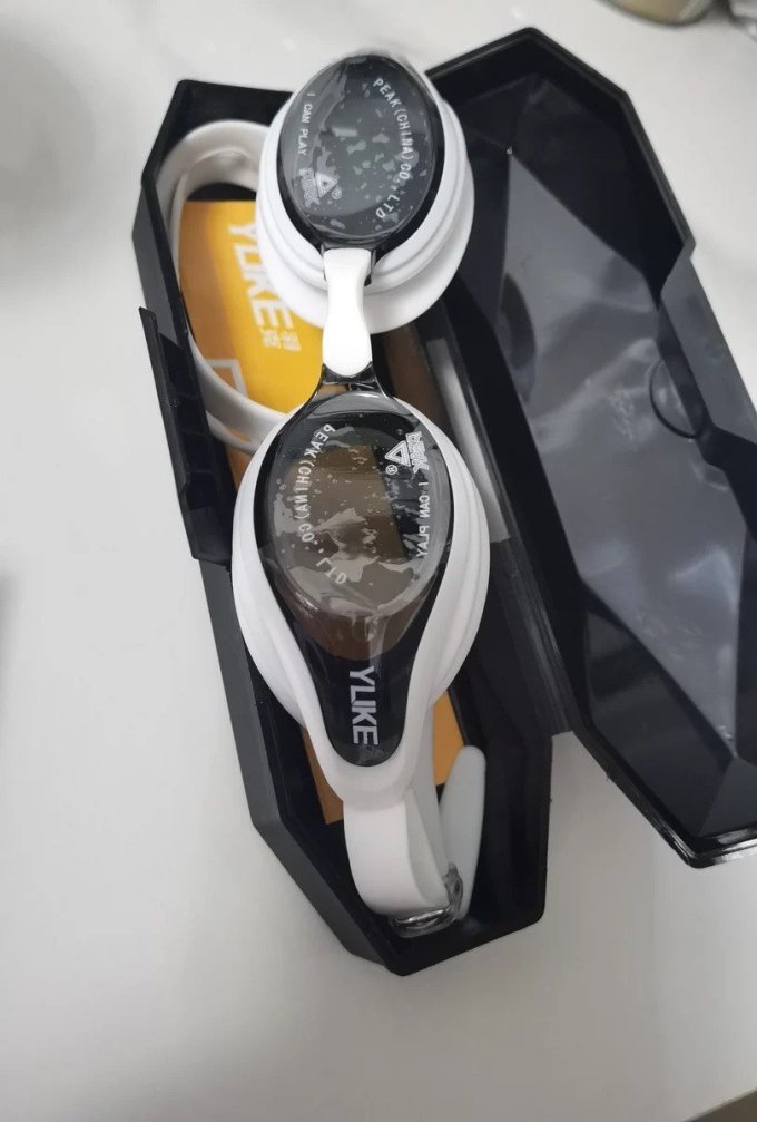 羽克泳镜