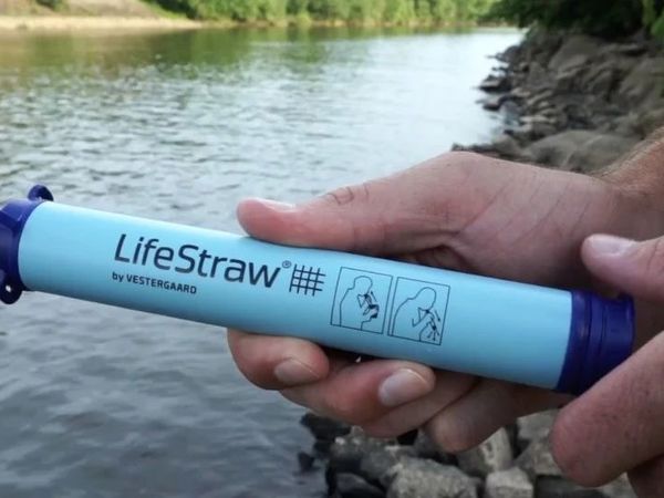 户外神器——LifeStraw个人便携式水过滤器 ｜跨境大麦观察 第6辑