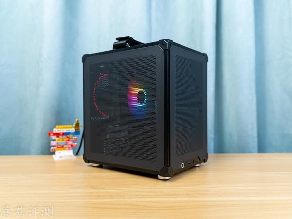 小巧精致，散热优秀，用料更加出色的组装机和售后更加出色的品牌机，你怎么选？