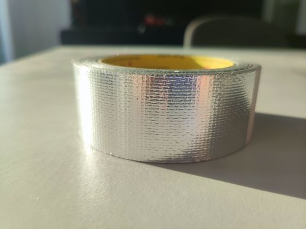 买了卷铝箔胶带，日常生活都用得到，建议家中常备