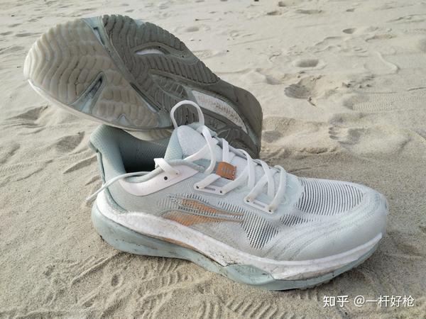 361°支撑跑鞋赤焰4跑鞋测评