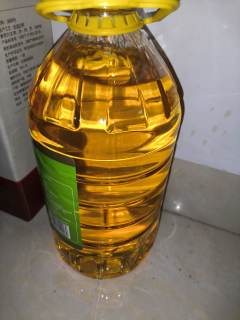 快过年了，食用油得储备起来