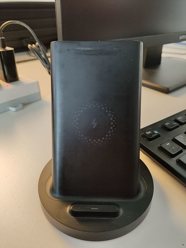 小米无线充电器