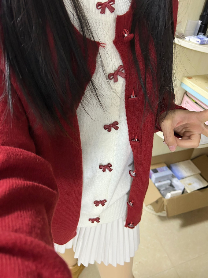 女士毛衣