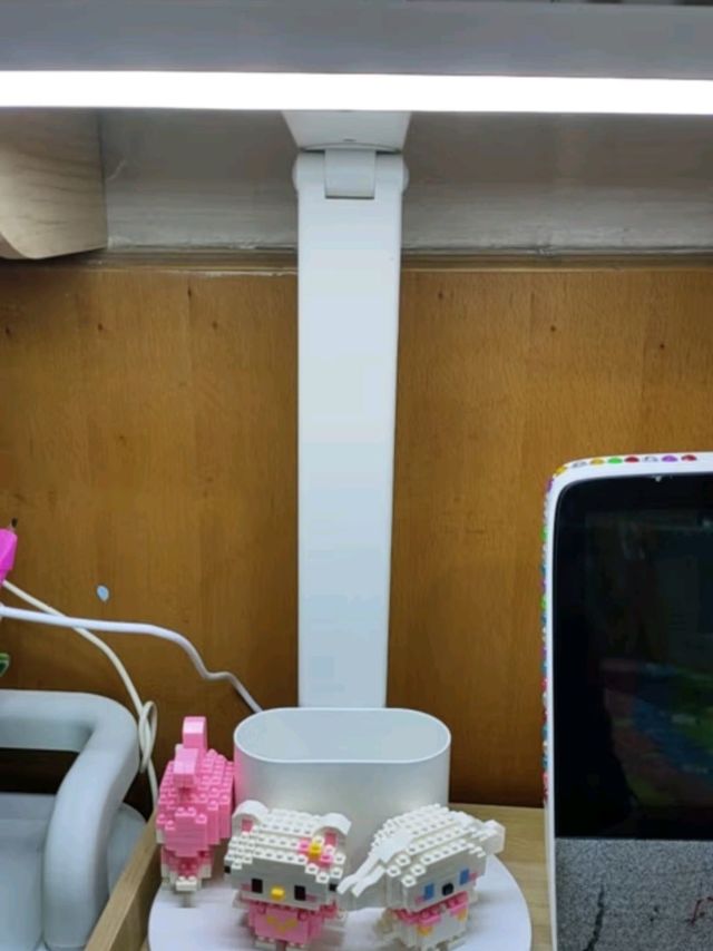 京黔台灯护眼学习台灯儿童学生专用阅读灯宿舍书房小台灯