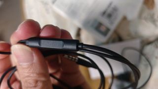 20冲小米入耳式3.5mm圆头线控有线耳机