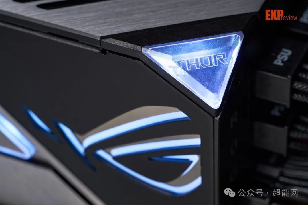 ROG THOR雷神III 1200W电源图赏:利用设计巧思让外观高级感再进一步