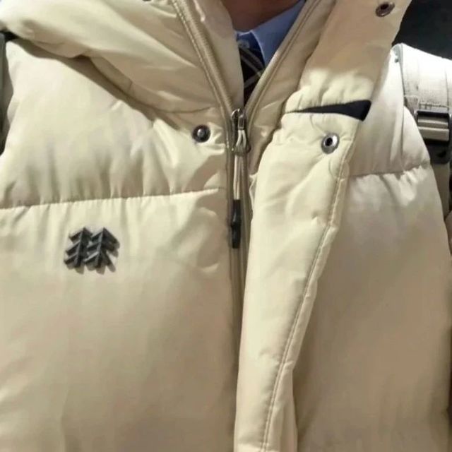 体制内淡人的通勤战袍，为什么是可隆？