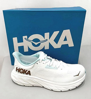 很清新的配色￤HOKA ONE ONE ARAHI 7