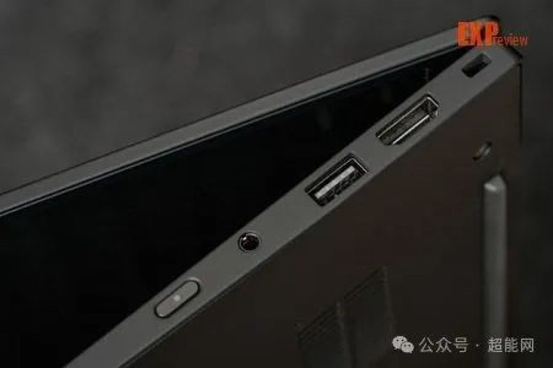 联想ThinkPad X1 Carbon 2025体验:酷睿Ultra让轻薄本也用上离线AI