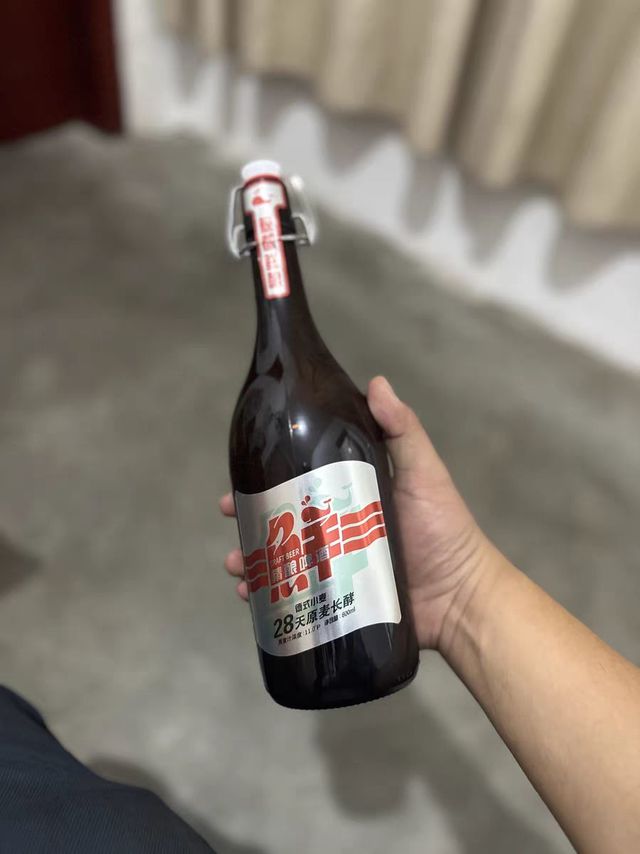 口感醇厚与纯正的精酿啤酒！