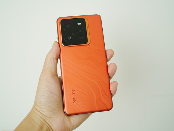 性能、影像全都要?3K档的真我GT7 Pro值得入手吗?