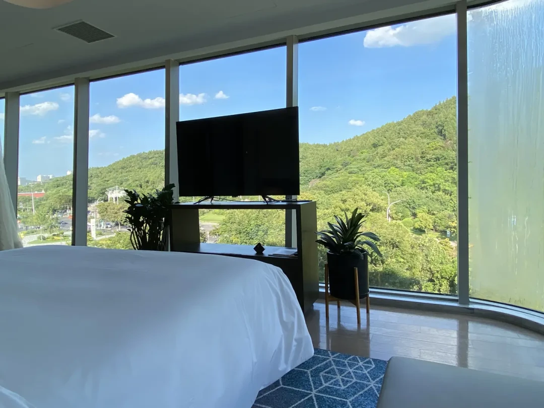 徐州万豪：湖光山色中的奢华套房体验与旅行心得分享