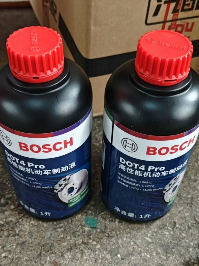博世DOT4 Pro刹车油，安全守护神！