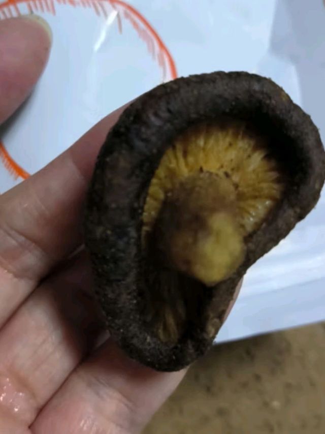 让你看看我的跨年吃喝朋友圈：春江月香菇脆🍄