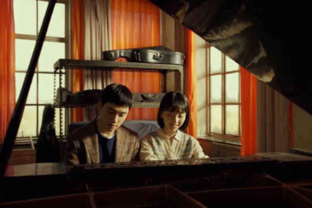 都暻秀主演《不能说的秘密》韩版首发预告,天才钢琴家奇幻爱情展开