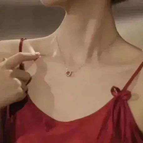 【SWAROVSKI施华洛世奇】系列项链/手链/耳钉：精致不落俗~美到犯规！