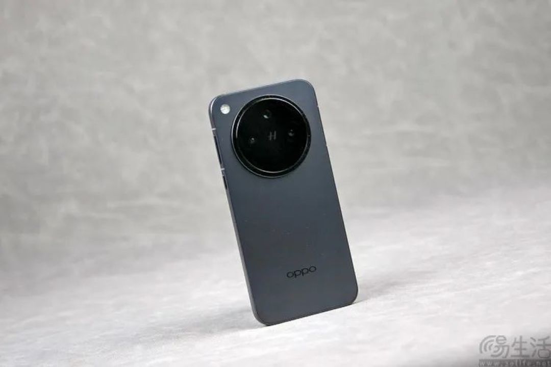易资讯|疑似OPPO Find X8 mini配置曝光,REDMI 2025新年限定礼盒开卖……